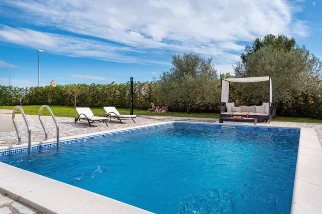 Fairyland Villa 150Qm Fuer 8Pax Paljuv