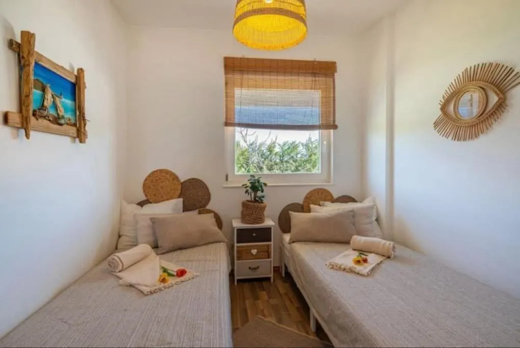 Fairyland Villa 150Qm Fuer 8Pax Paljuv 0*,