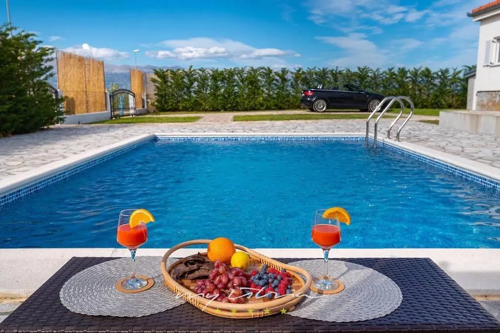 Fairyland Villa 150Qm Fuer 8Pax Paljuv