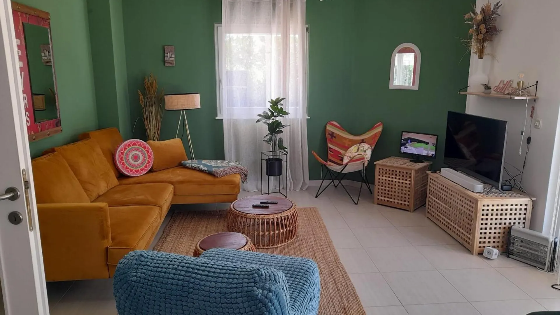 Fairyland Villa 150Qm Fuer 8Pax Paljuv 아파트